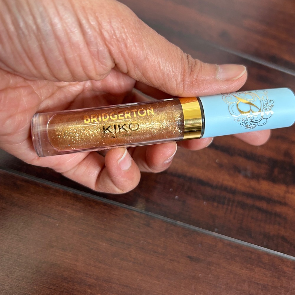 NIB KIKO Bridgerton Lip Gloss Women 0.12oz Gold 01 Gilded Gaze Shimmer Gloss - Picture 7 of 8